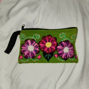 Peru woven wool floral embroidered bag